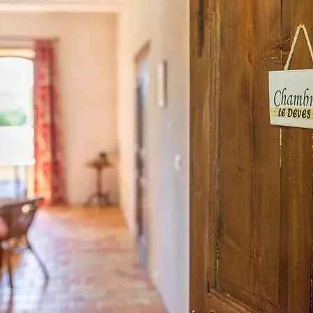 Mas De La Chadenede Guest house